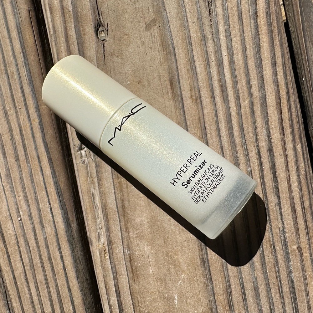 MAC Hyper Real Serumizer